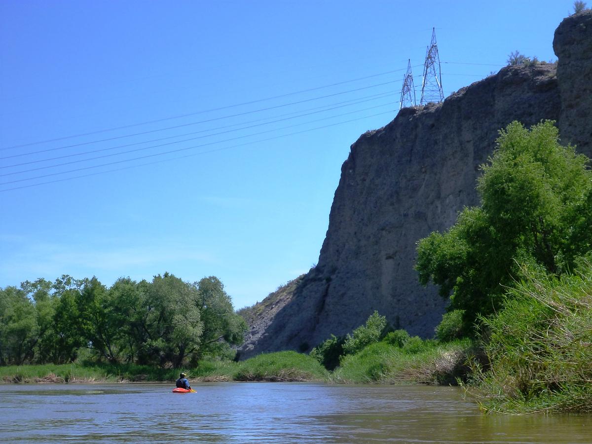 cliffs along the lower Verde