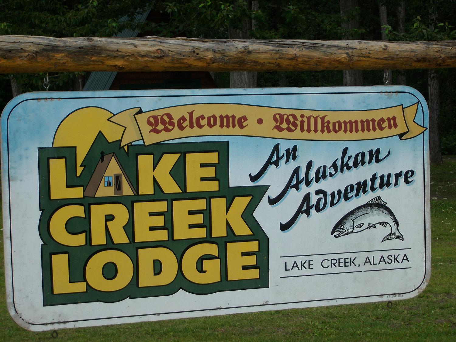 Lake Creek Lodge